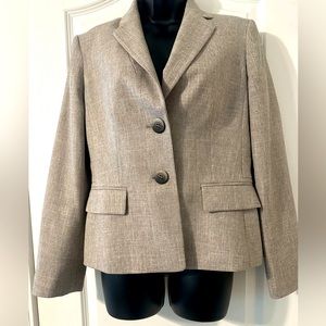 Womens suit jacket.
